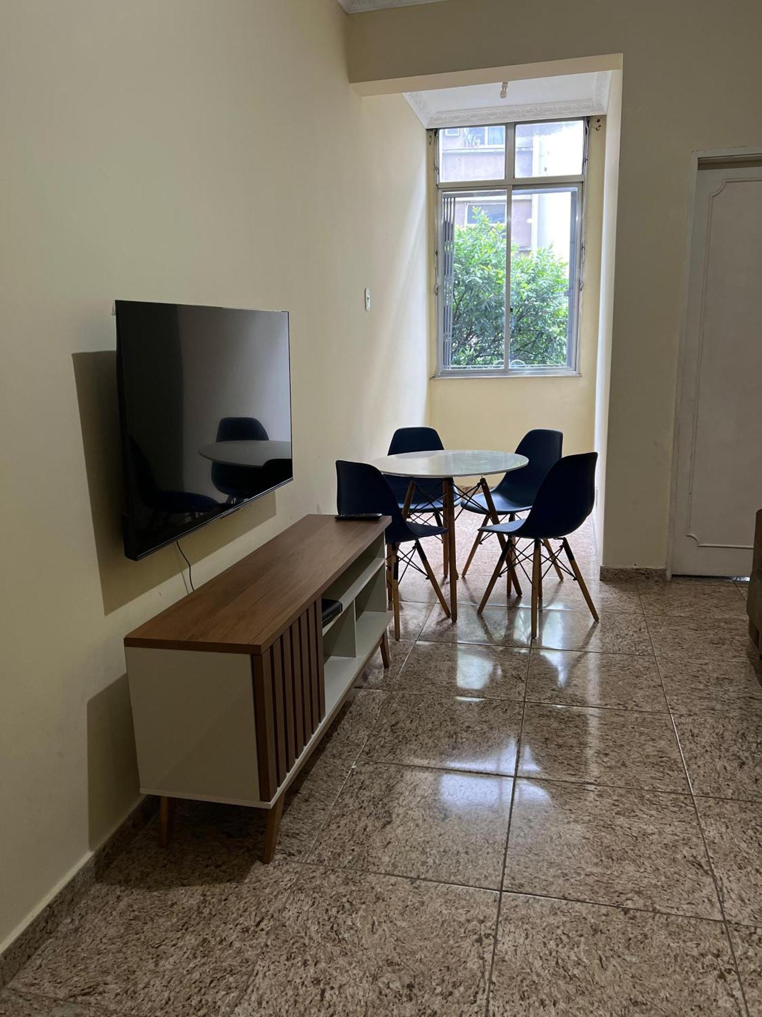 Apartamento Ideal Em Copacabana Com Conforto E Excelente Custo-beneficio *